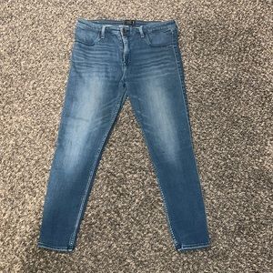 Abercrombie and Fitch Simone high rise jean legging 14 short